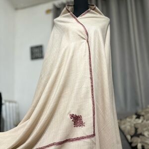 Luxury pashmina with single thread hand embroidered border